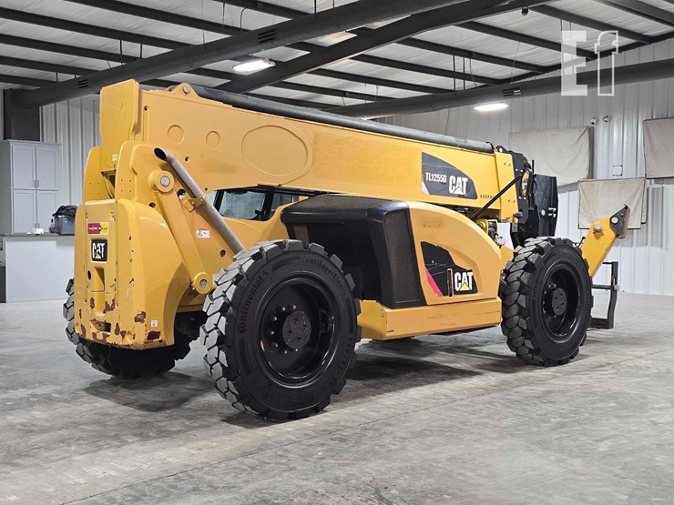 2019-caterpillar-tl1255d-image-3