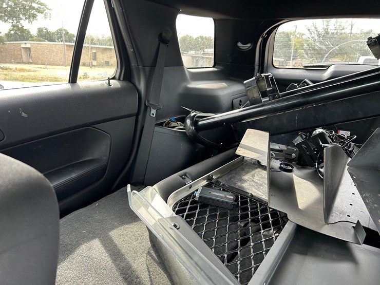 2018-ford-explorer-image-15