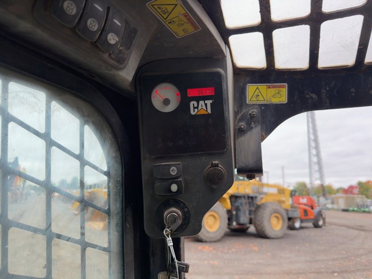 2009-caterpillar-279c-image-24