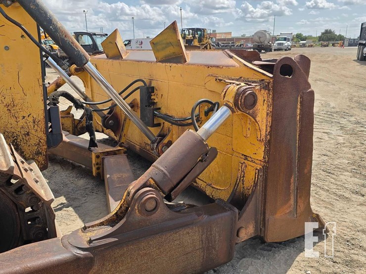 2008-deere-750j-image-11