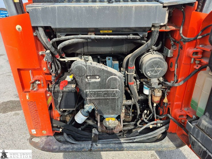 2018-kubota-ssv65-image-10