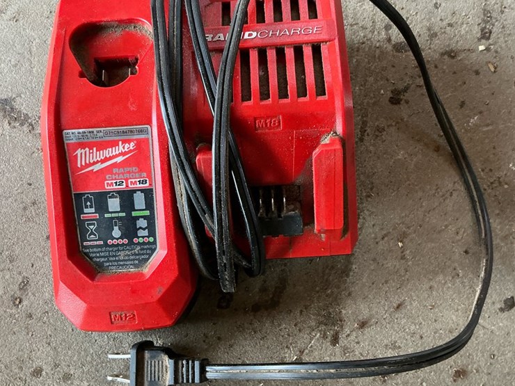 #108-•-milwaukee-m18-cordless-tool-lot:-2706-20-hammer-drill,-2646-20-grease-gun,-48-59-1808-rapid-charger-&-batteries-image-17