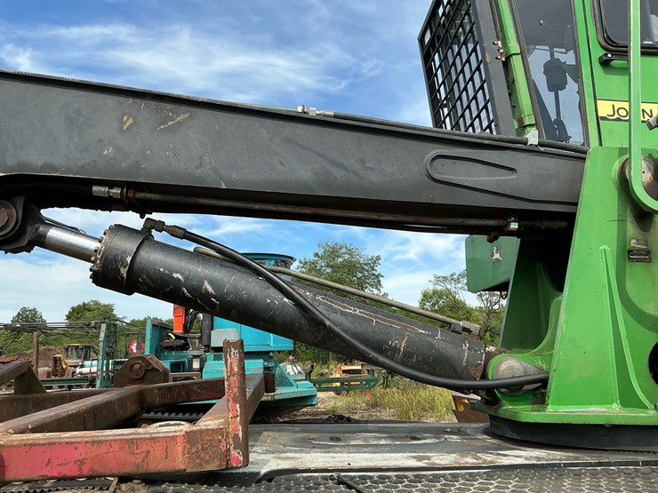 deere-335c-image-35