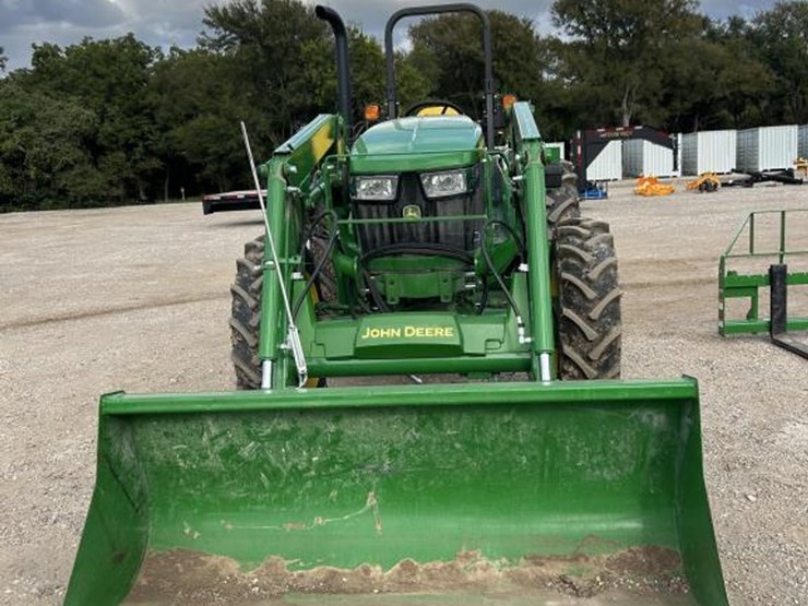 john-deere-5050e-image-2