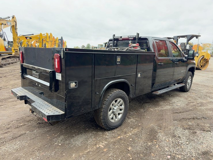 2020-chevrolet-silverado-2500hd-image-5