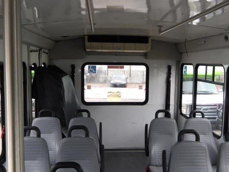 2016-ford-e450-image-25