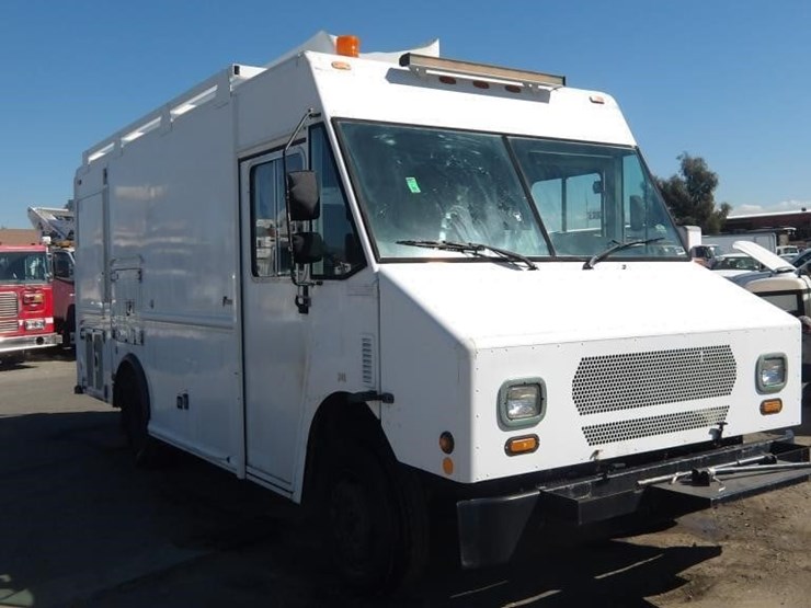 2008-workhorse-w62-image-2