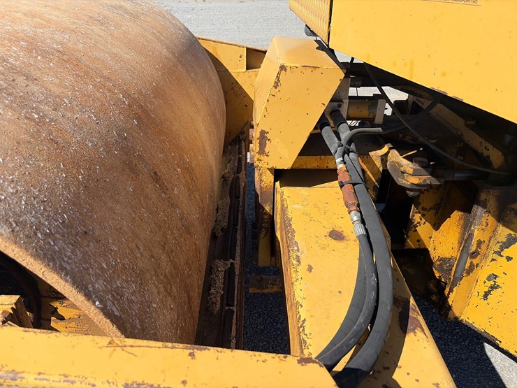 caterpillar-cs-431b-image-3