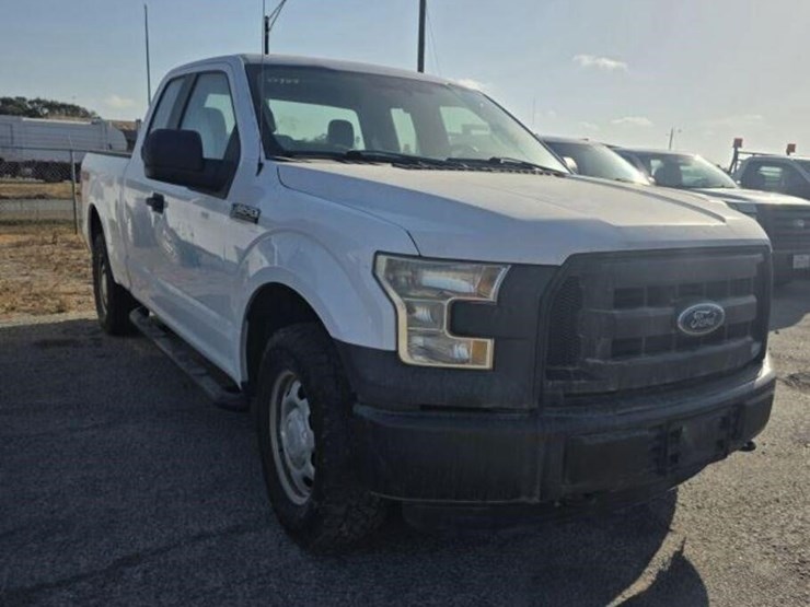 2016-ford-f150-image-2