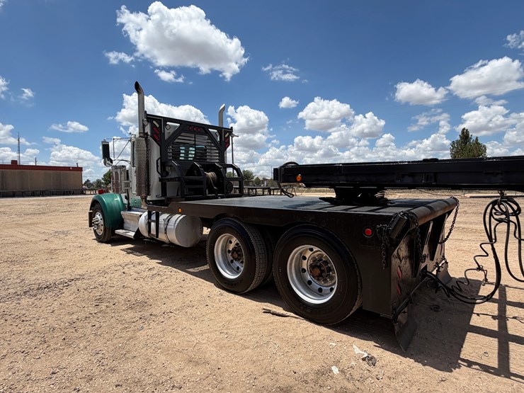 2007-kenworth-w900-image-12
