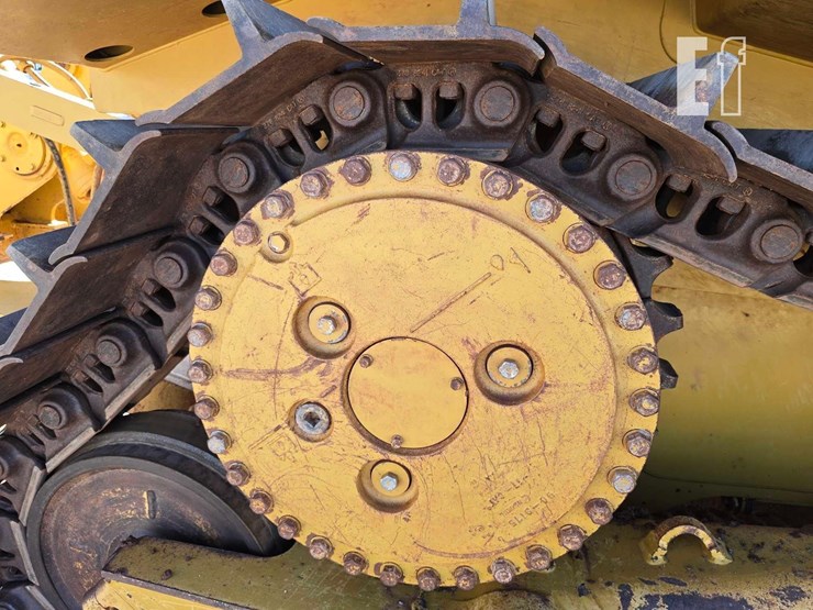 2016-caterpillar-d6t-xl-image-35