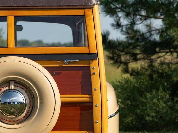 1947-ford-super-deluxe-woody-wagon-image-91