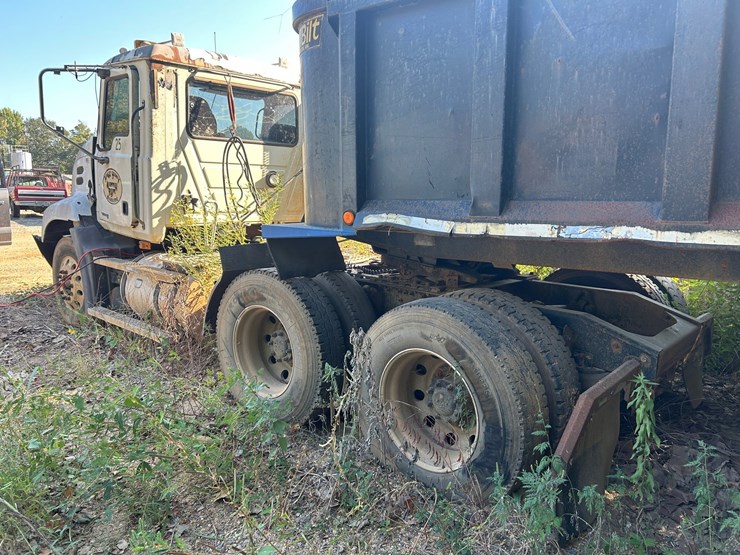 #10581-•-2006-mack-cxn613-daycab-s/a-truck-tractor-1m1ak06y36n008620-inv#10581-image-4