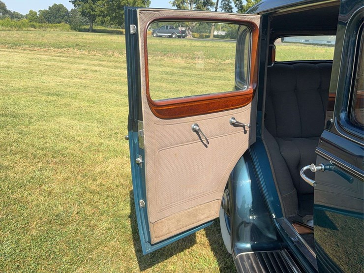 1932-cadillac-v-16-fleetwood-image-102