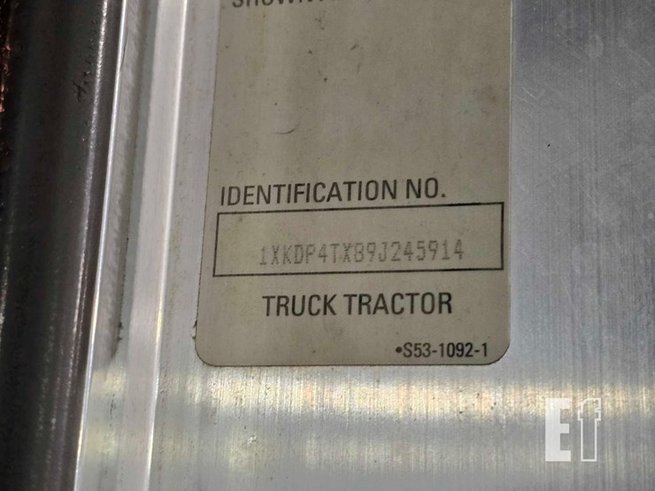 2009-kenworth-t800-image-37