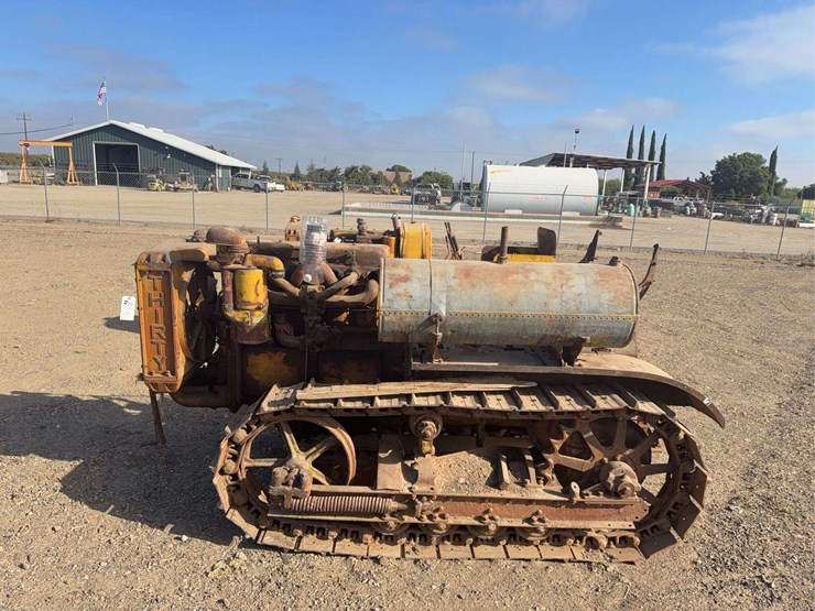 caterpillar-thirty-image-2