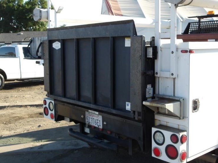 2011-ford-f550-image-13