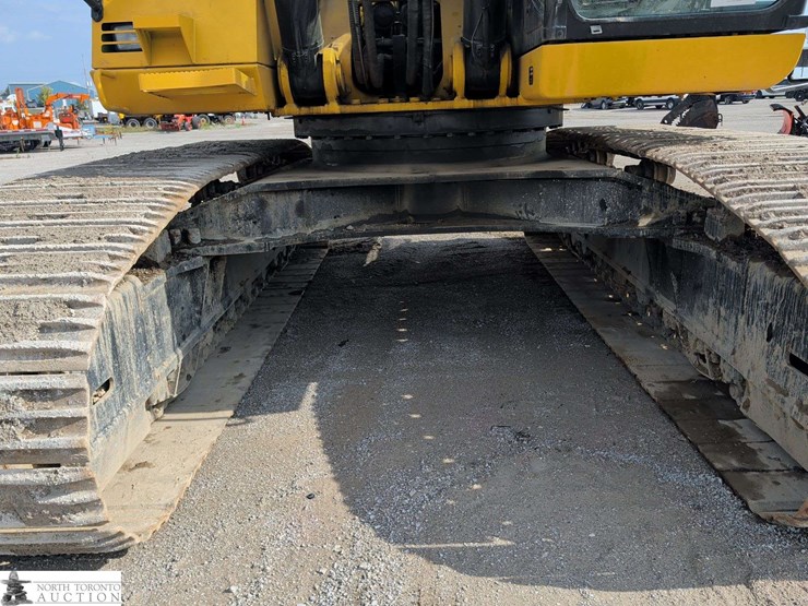 2010-john-deere-450-image-18
