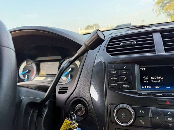 2018-ford-explorer-image-57