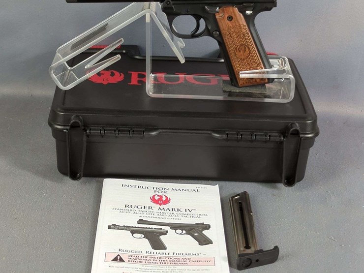 ruger-mark-iv-target-.22-lr-pistol-sn#-rcs8-14959,-2-total-mags,-manual,-in-original-hard-case-image-1