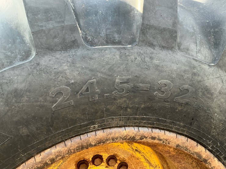 deere-640g-image-26