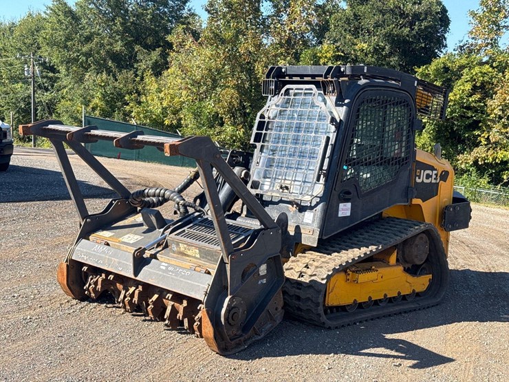 2013-jcb-300t-image-1