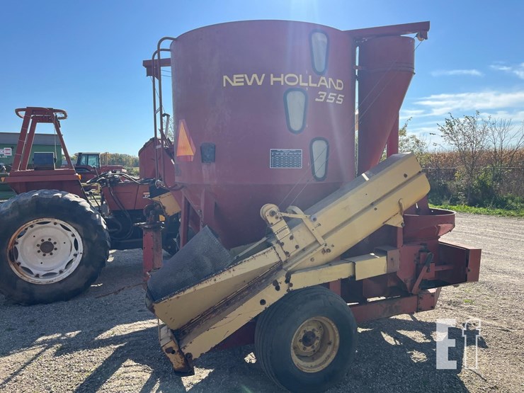 new-holland-355-image-3