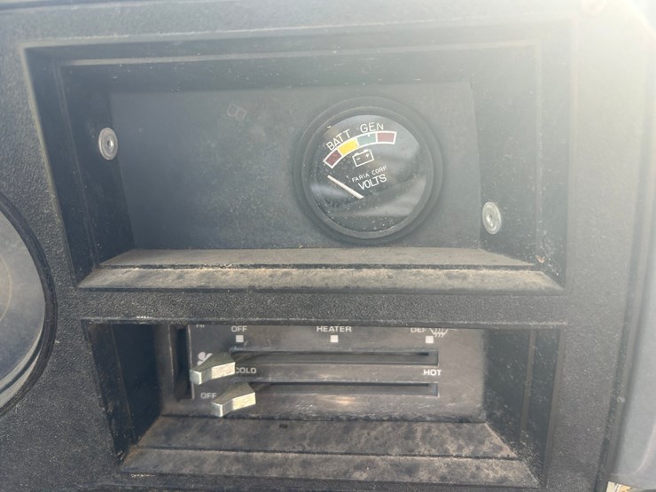 #10590-•-*inop-1985-chevrolet-d30-military-postal-unit-4x4-pickup-1gchd34jxff373404-inv#10590-image-52