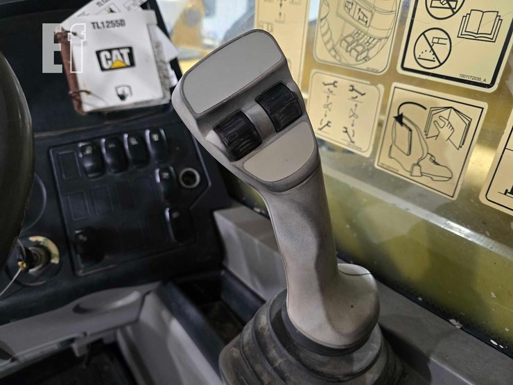 2019-caterpillar-tl1255d-image-19