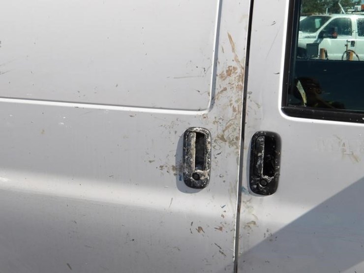 2016-utility-van-image-5