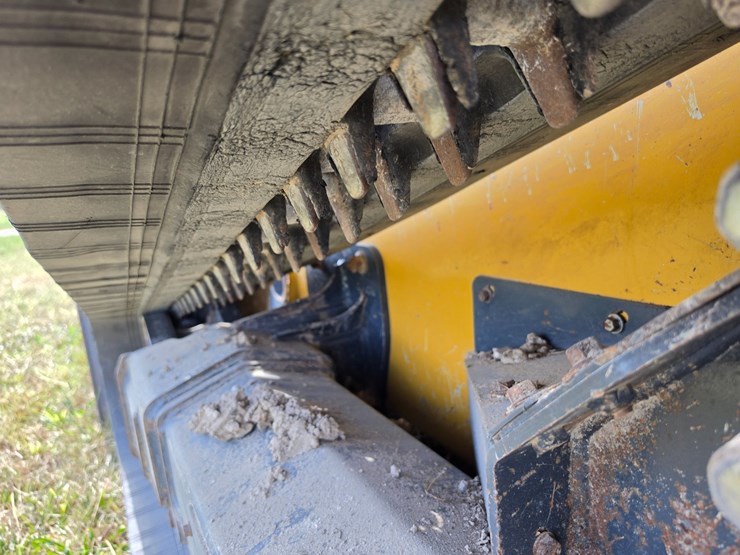 deere-333g-image-47