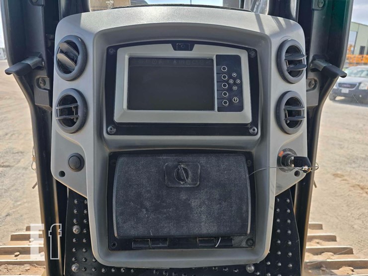 2019-caterpillar-d6t-xl-image-16