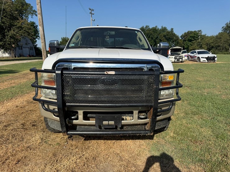 2010-ford-f350-image-33