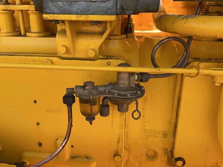 caterpillar-seventy-gas---complete-nut-and-bolt-restoration!-image-54