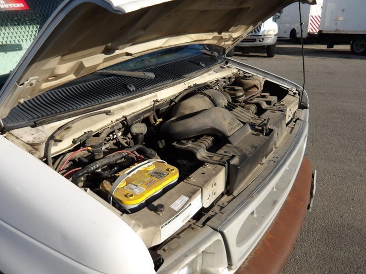 2002-ford-e350-image-7