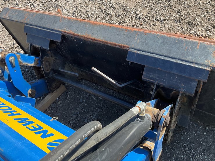 2010-new-holland-boomer-50-image-26