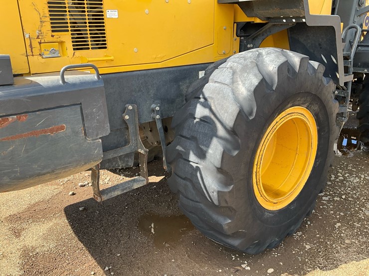 2016-komatsu-wa200-7-image-40