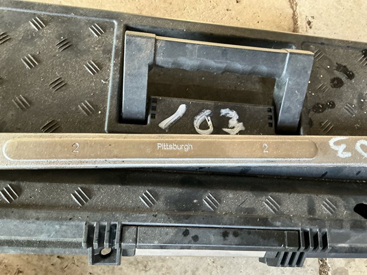 #103-•-assorted-large-combination-&-open-end-wrenches-with-plastic-tool-box-image-3