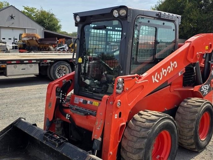2025-kubota-ssv75-image-33