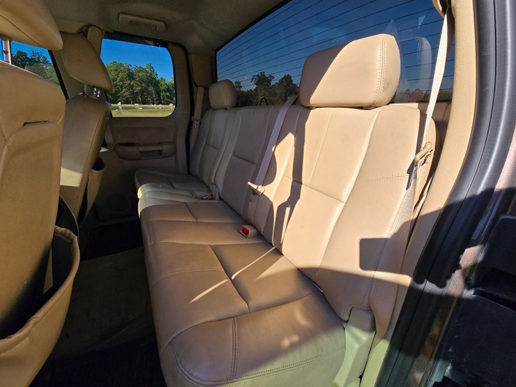 2008-gmc-sierra-2500hd-image-47