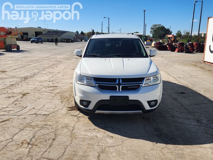 2012-dodge-journey-image-18