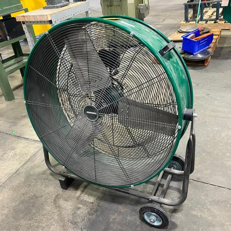 MASTERFORCE 30" BARREL FAN