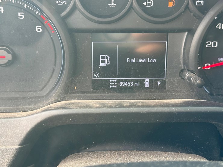 2021-chevrolet-silverado-2500hd-image-17