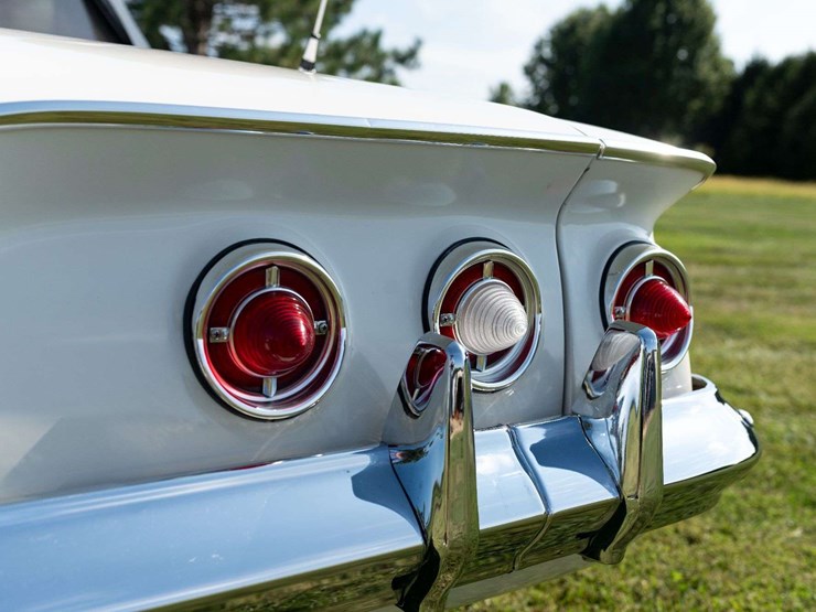 1961-chevrolet-impala-convertible-unrestored-original-image-27