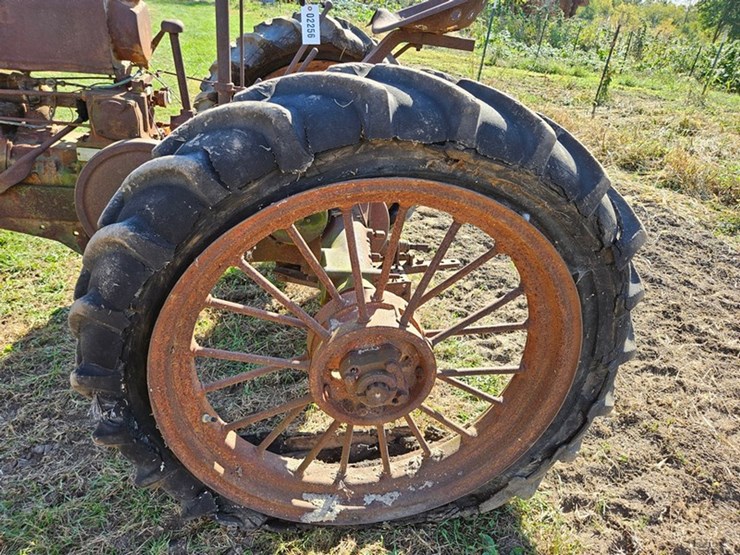 john-deere-model-b-image-14