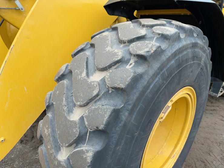 2020-caterpillar-938m-image-15