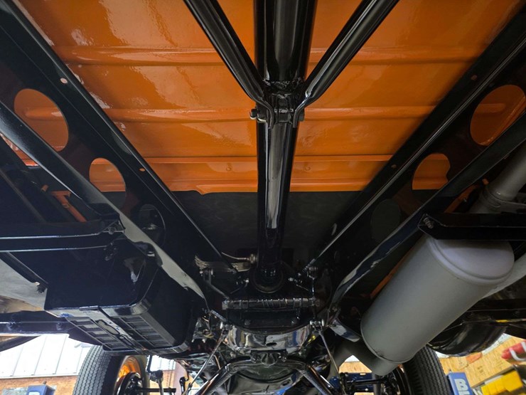 1933-ford-v8-roadster-pickup-image-129