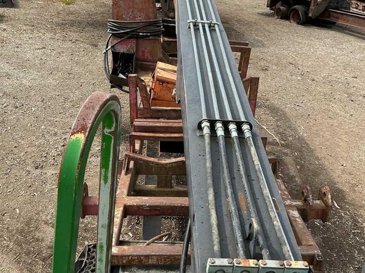 deere-335c-image-27
