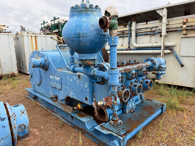 skytop-brewster-1600-triplex-mud-pump-image-3