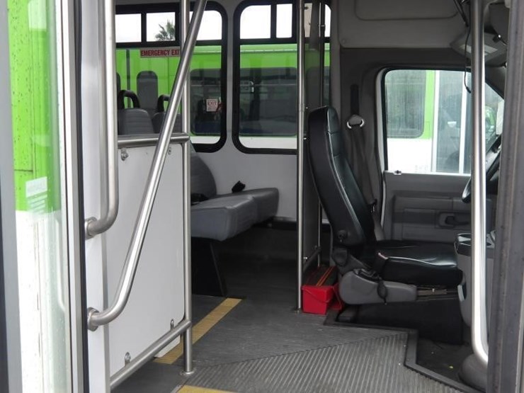 2016-ford-e450-image-14